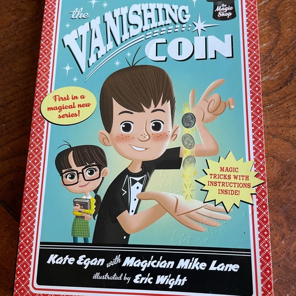 Book bundle of 4 paperback books - Picture 2 of 5